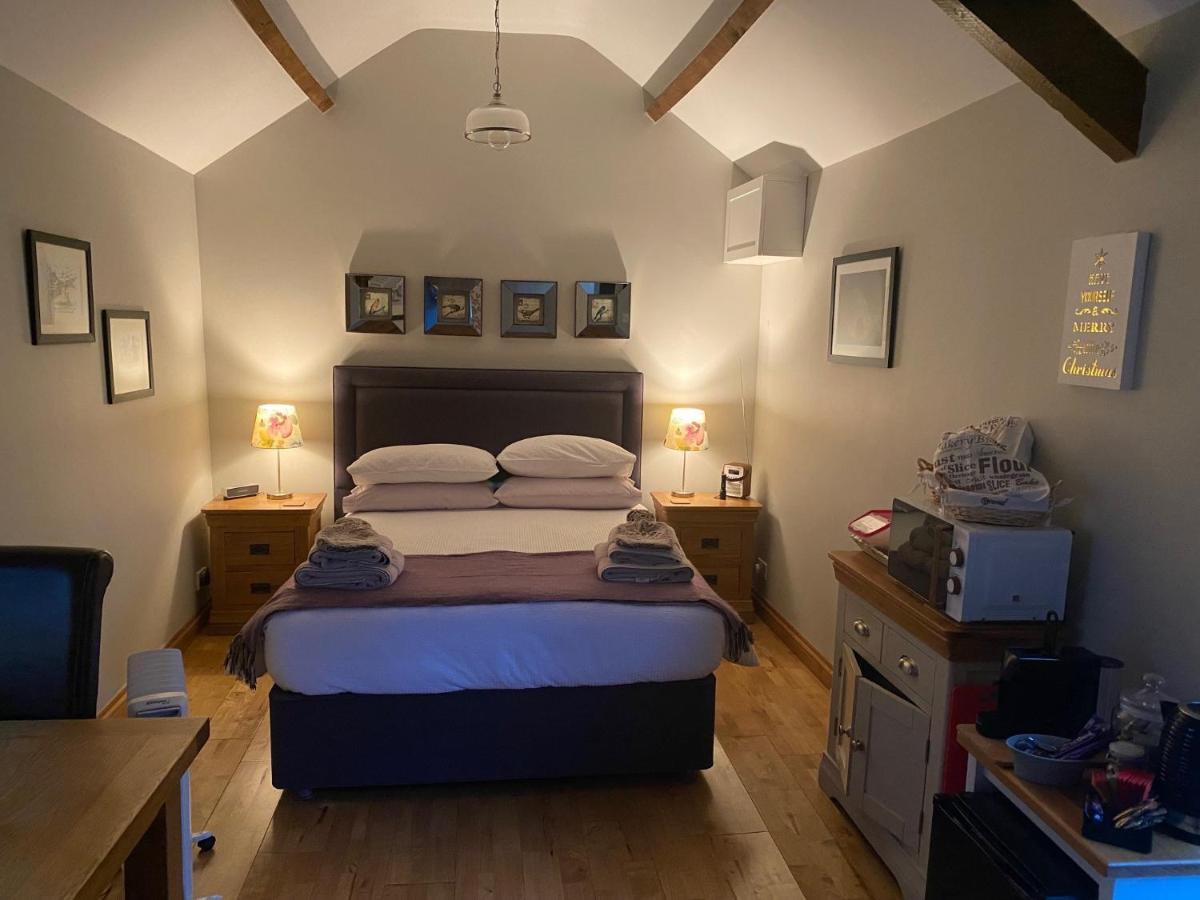 The Bothy At Ivy Cottage 홀트휘슬 외부 사진