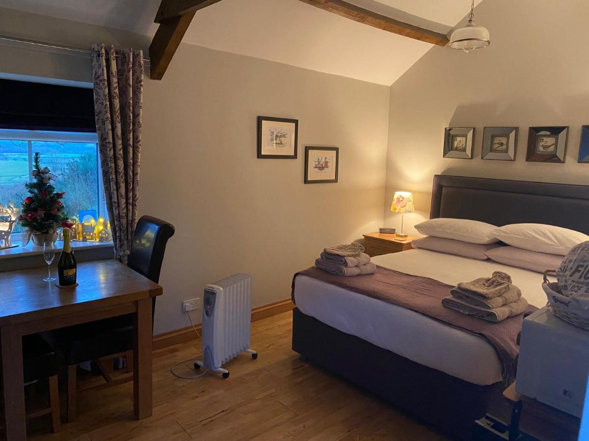 The Bothy At Ivy Cottage 홀트휘슬 외부 사진